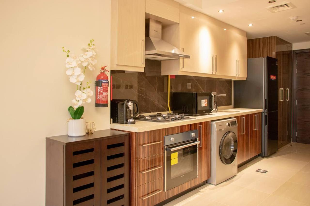 Aws Homes - Luxurious High Floor Studio With Breathtaking View Dubaj Kültér fotó
